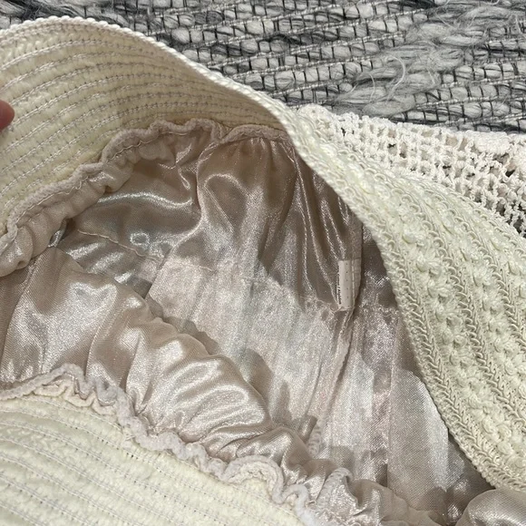 EUC Lace Layered Shorts - Picture 4 of 5